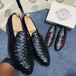 BLACK CLASSIFY TASSEL